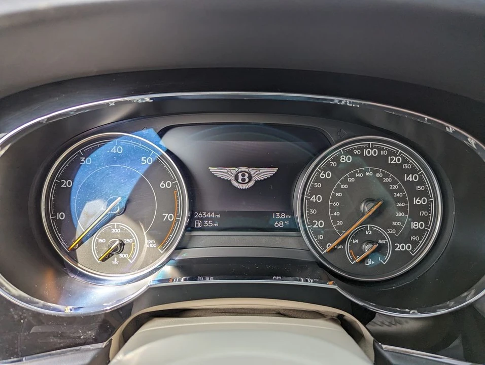 2018 Bentley Bentayga - Image 18 of 31