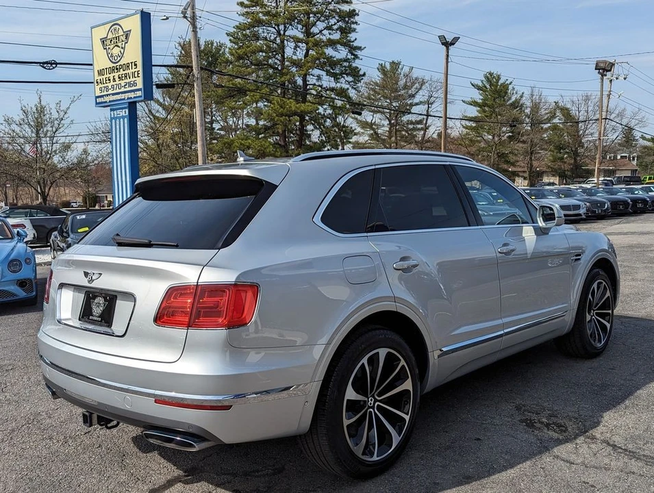2018 Bentley Bentayga - Image 7 of 31