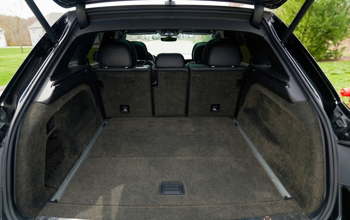 2018 Bentley Bentayga - Image 23 of 26