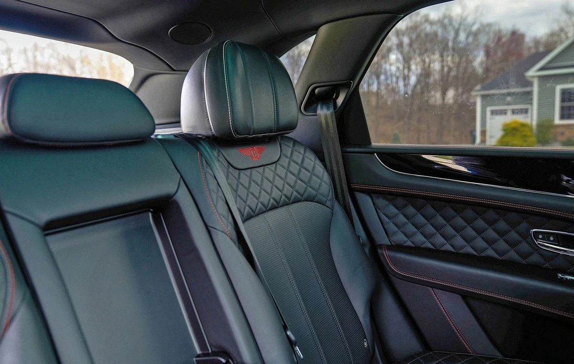 2018 Bentley Bentayga - Image 15 of 26