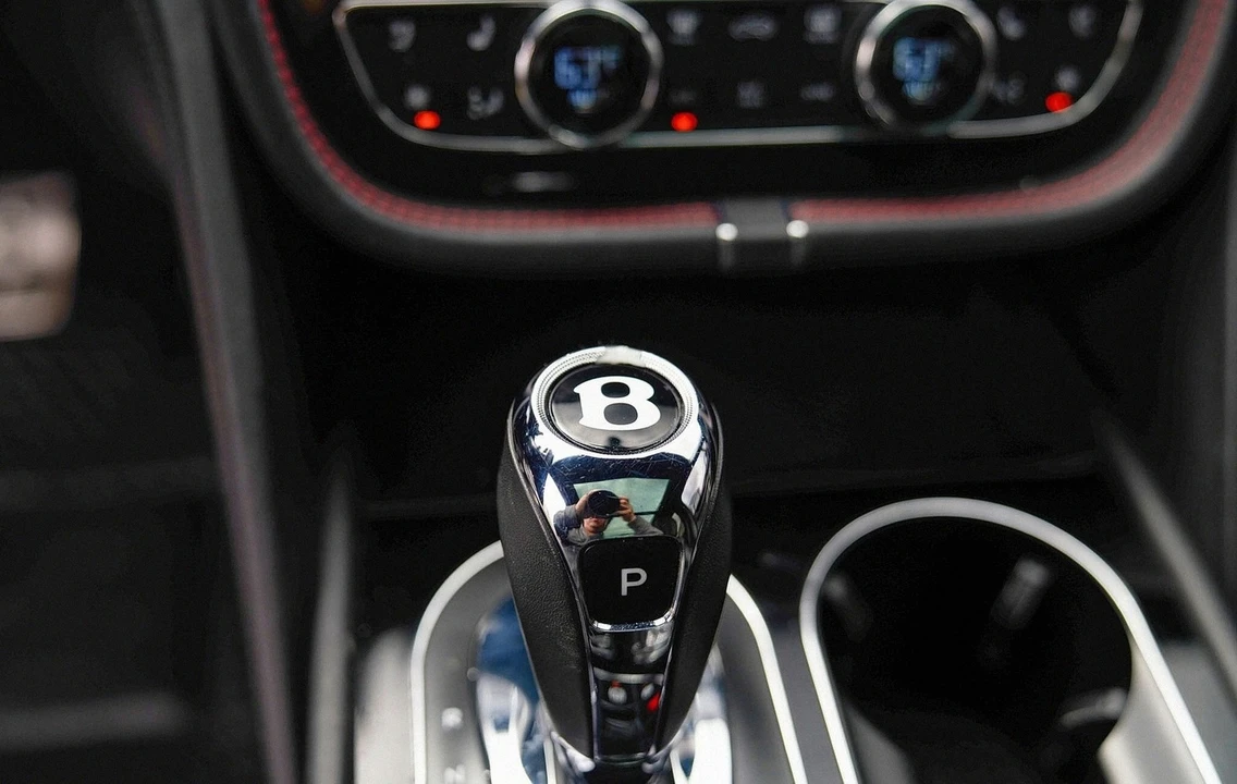 2018 Bentley Bentayga - Image 12 of 26