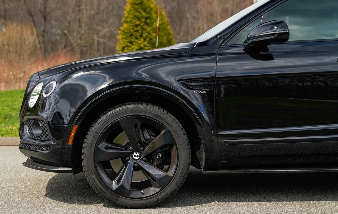 2018 Bentley Bentayga - Image 25 of 26