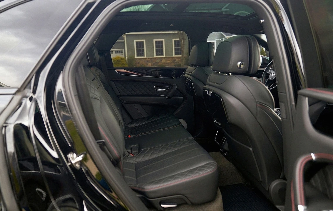 2018 Bentley Bentayga - Image 13 of 26
