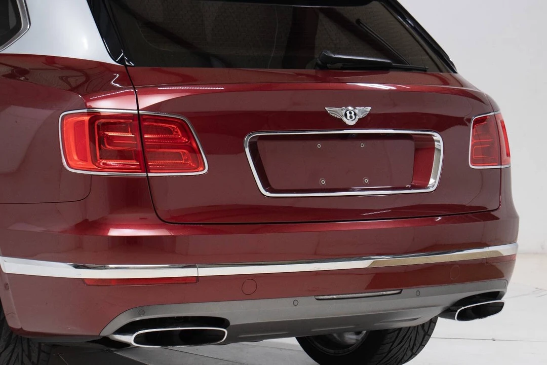 2018 Bentley Bentayga - Image 11 of 12
