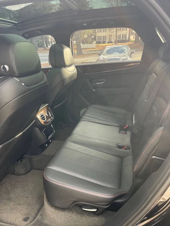 2018 Bentley Bentayga - Image 5 of 5