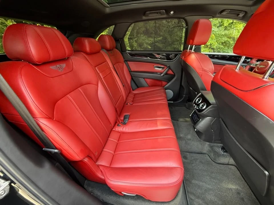 2018 Bentley Bentayga - Image 16 of 20
