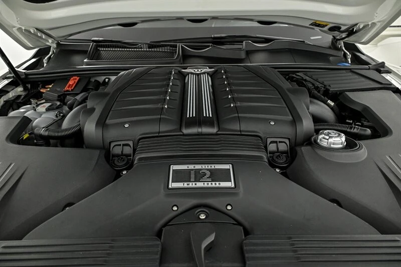 2018 Bentley Bentayga - Image 12 of 31