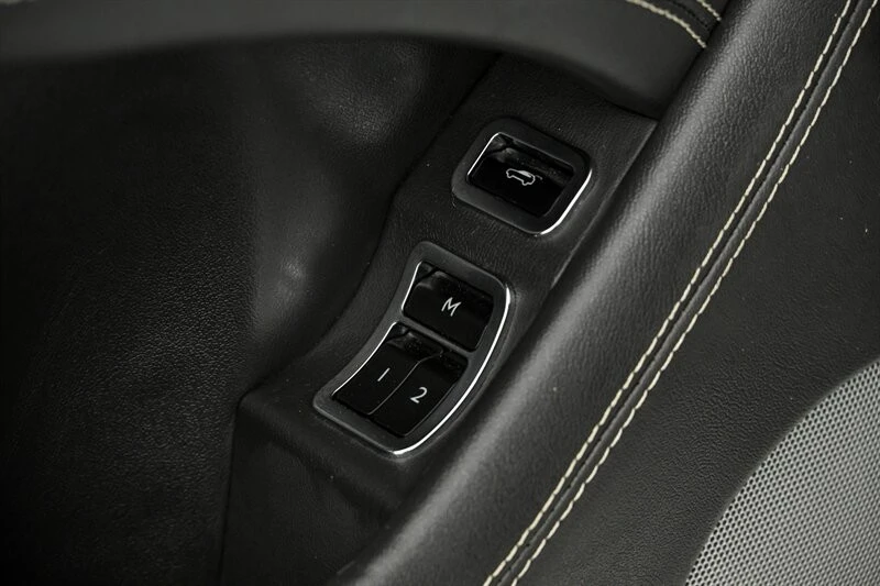 2018 Bentley Bentayga - Image 14 of 31