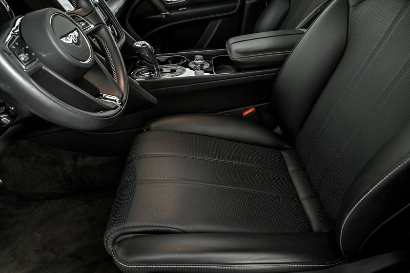 2018 Bentley Bentayga - Image 16 of 31