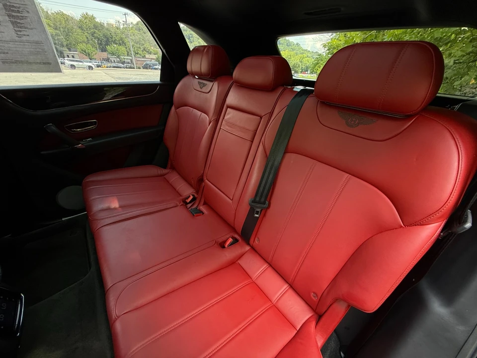2018 Bentley Bentayga - Image 23 of 31