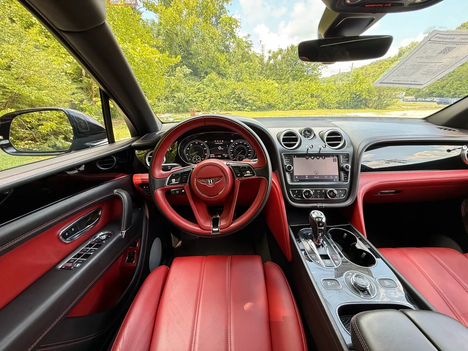 2018 Bentley Bentayga - Image 27 of 31