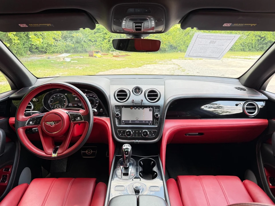 2018 Bentley Bentayga - Image 26 of 31