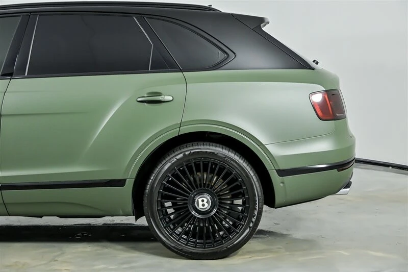 2018 Bentley Bentayga - Image 8 of 21
