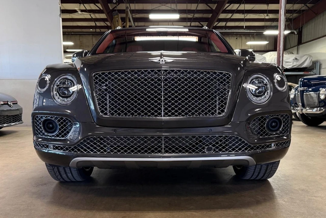2018 Bentley Bentayga - Image 16 of 21