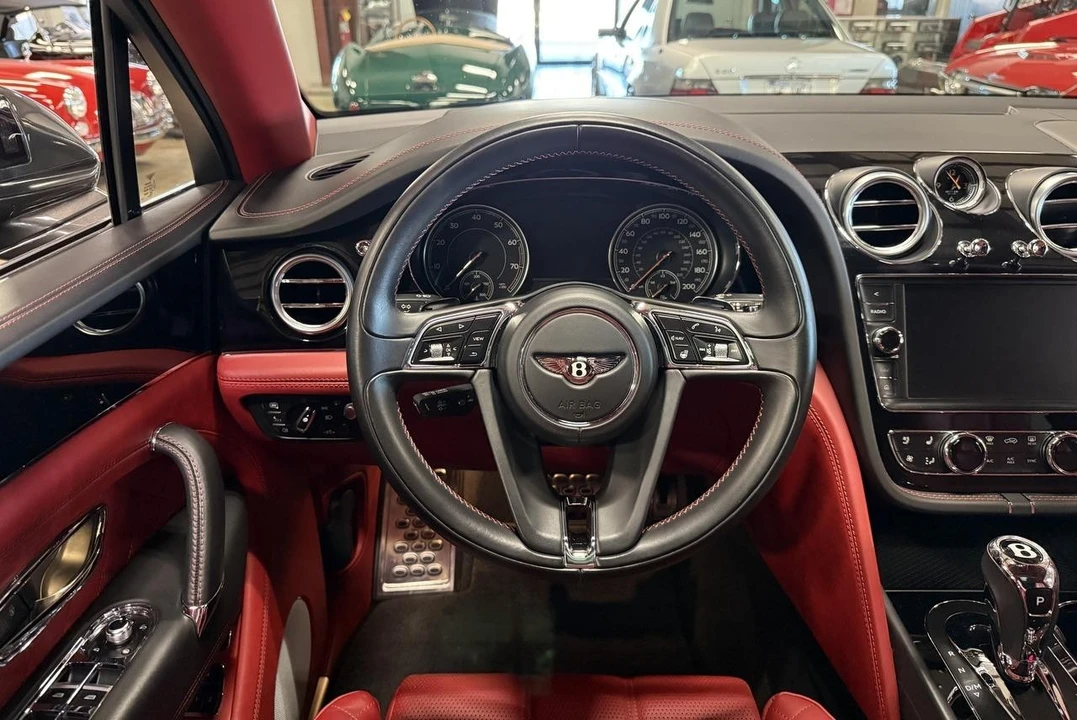 2018 Bentley Bentayga - Image 11 of 21