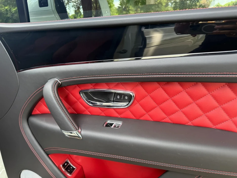 2018 Bentley Bentayga - Image 20 of 21