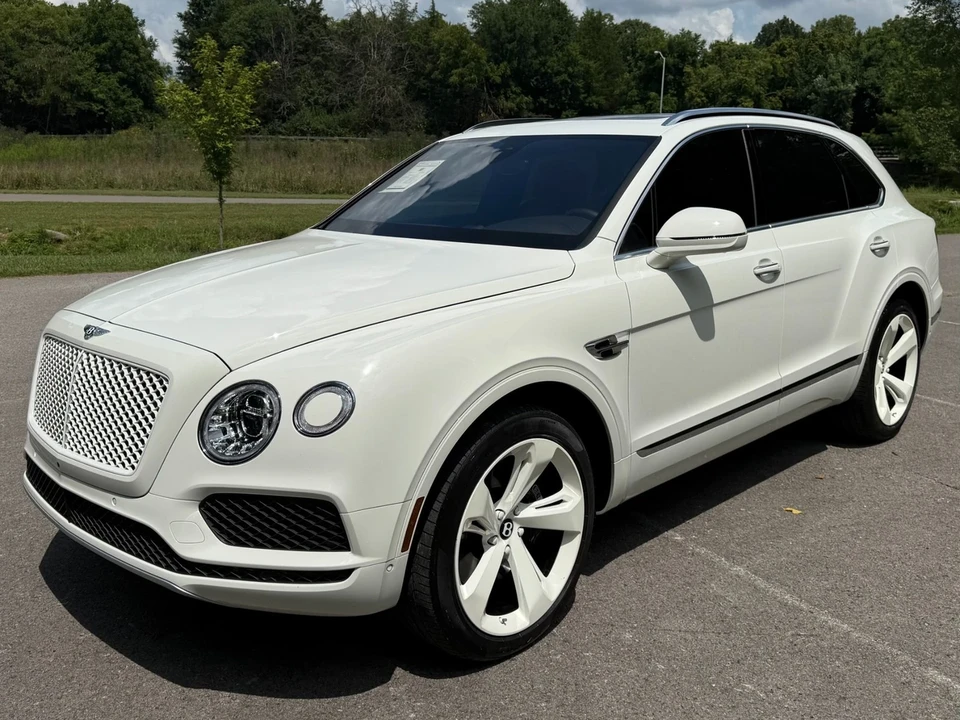 2018 Bentley Bentayga - Image 2 of 21