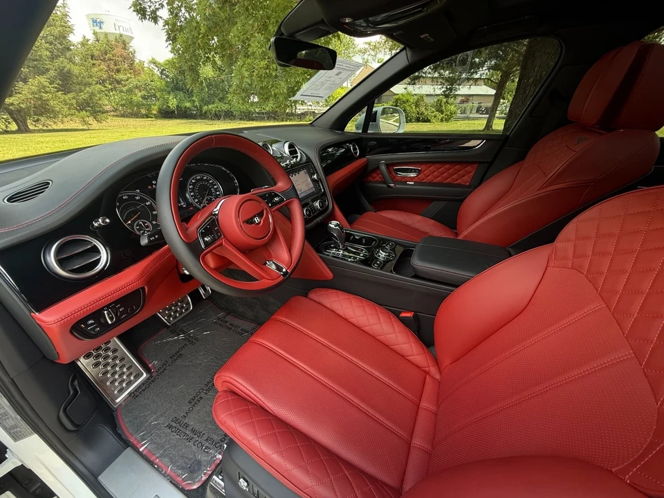 2018 Bentley Bentayga - Image 15 of 21