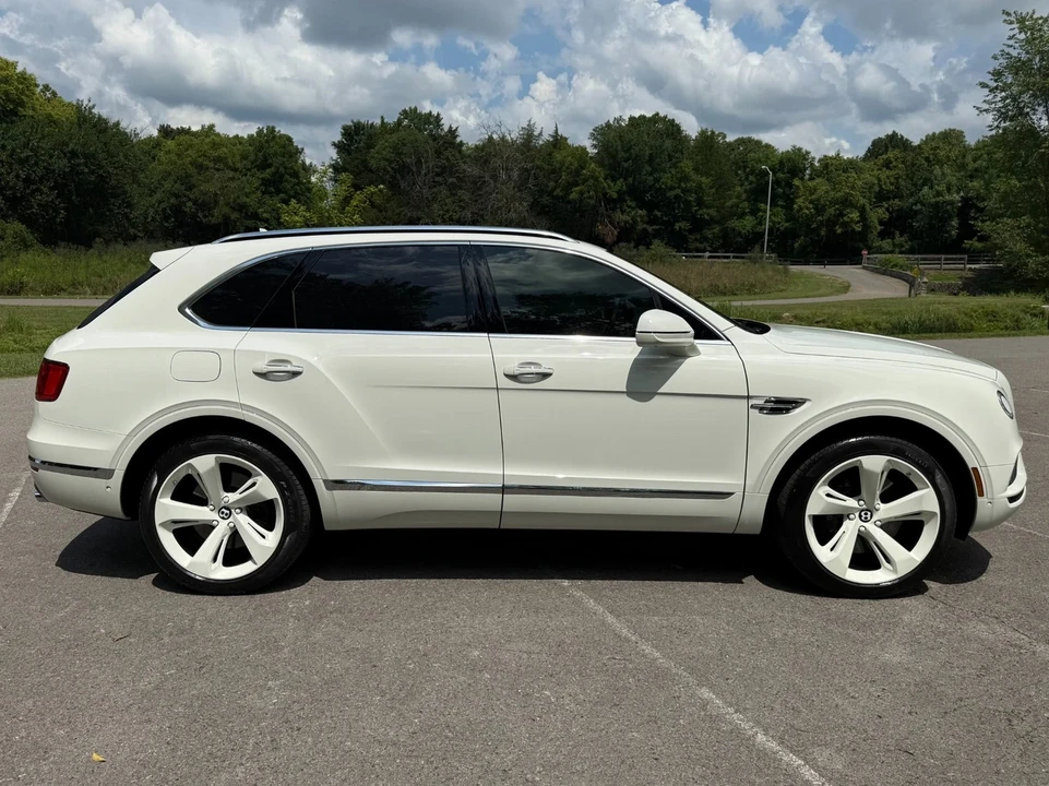 2018 Bentley Bentayga - Image 7 of 21