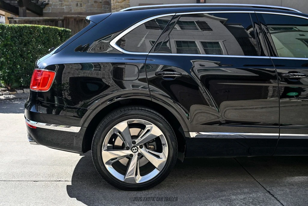 2018 Bentley Bentayga - Image 10 of 12
