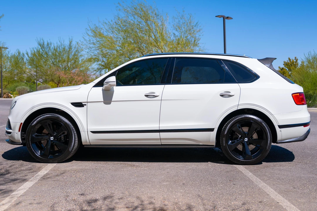 2018 Bentley Bentayga - Image 3 of 7