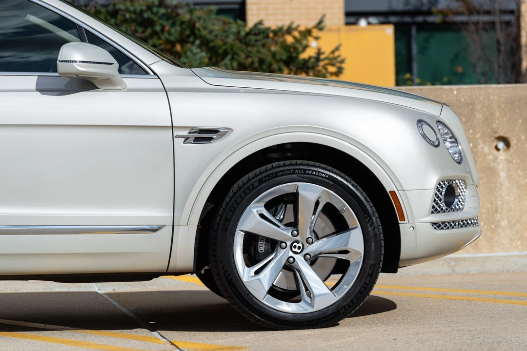 2018 Bentley Bentayga - Image 23 of 31