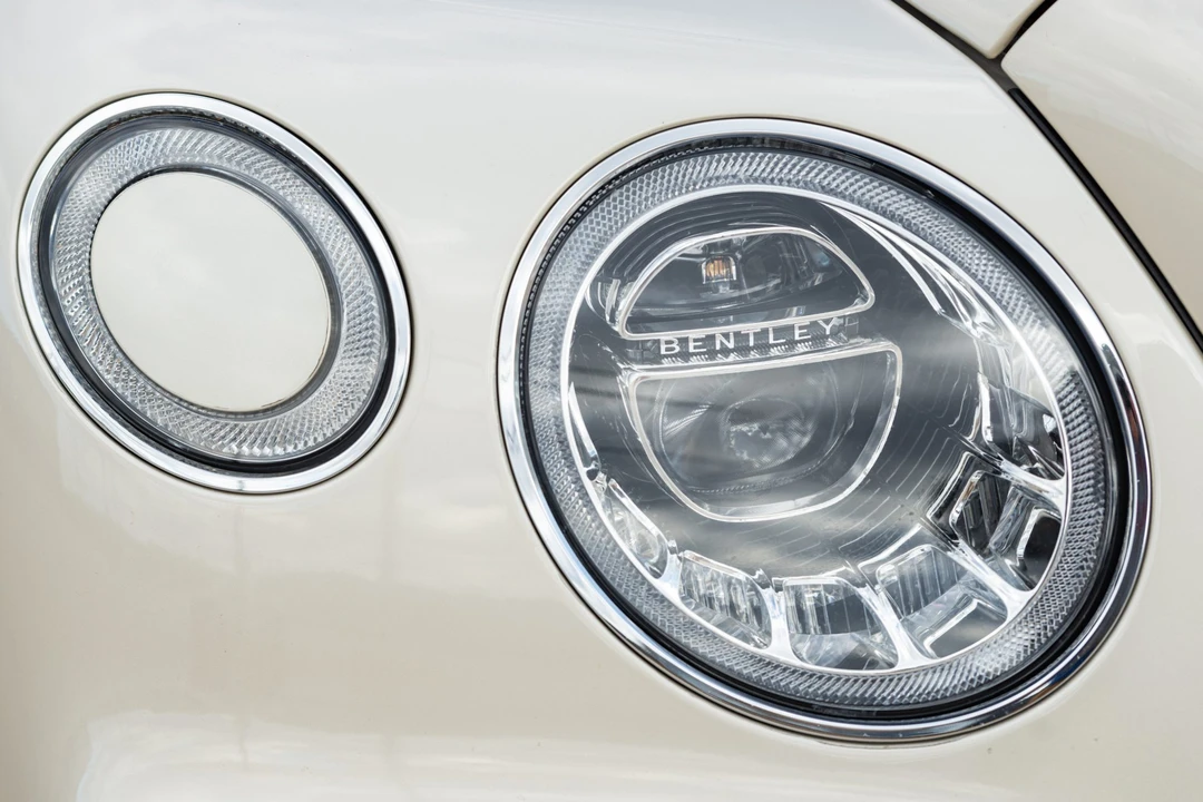 2018 Bentley Bentayga - Image 12 of 31