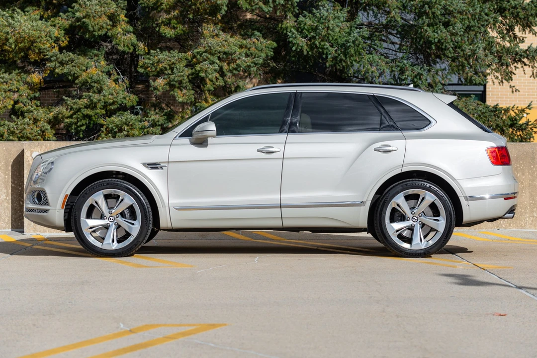 2018 Bentley Bentayga - Image 3 of 31