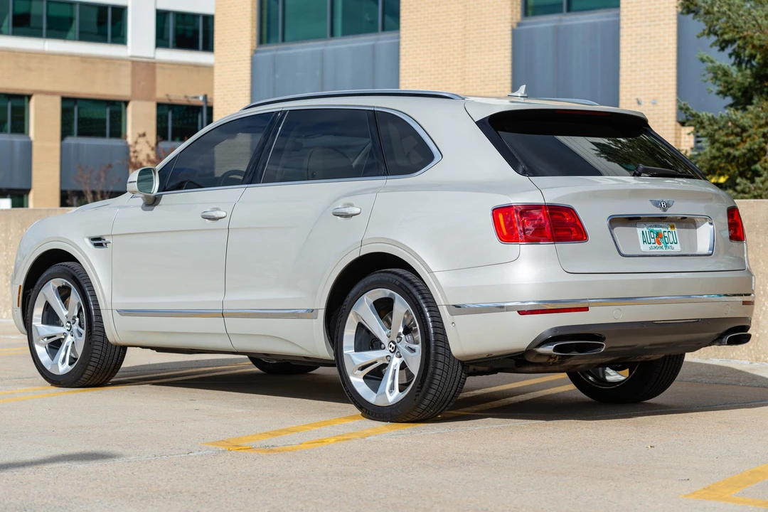 2018 Bentley Bentayga - Image 4 of 31