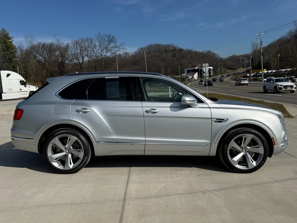 2018 Bentley Bentayga - Image 7 of 12