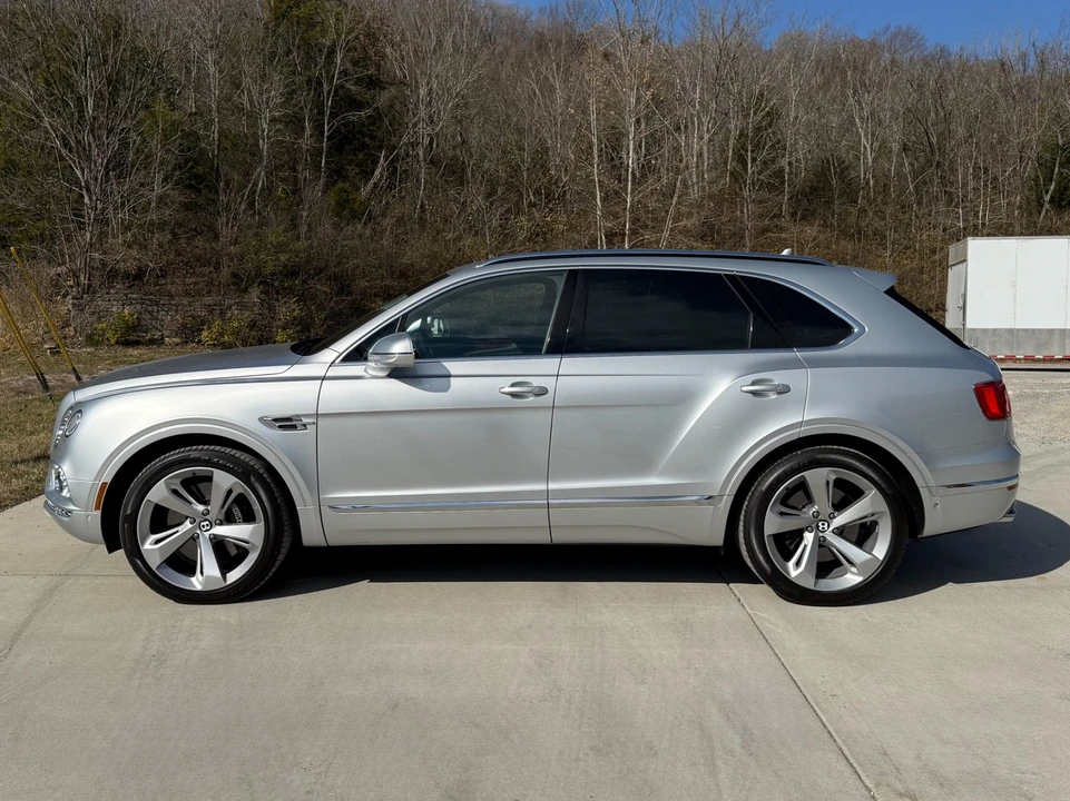 2018 Bentley Bentayga - Image 8 of 12