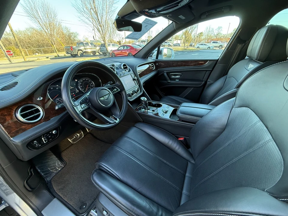 2018 Bentley Bentayga - Image 14 of 21