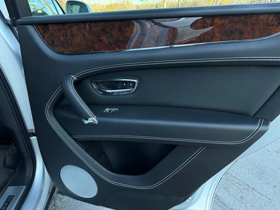 2018 Bentley Bentayga - Image 20 of 21