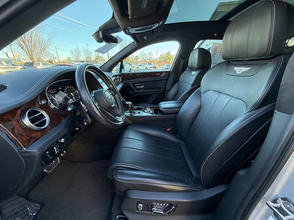 2018 Bentley Bentayga - Image 12 of 21