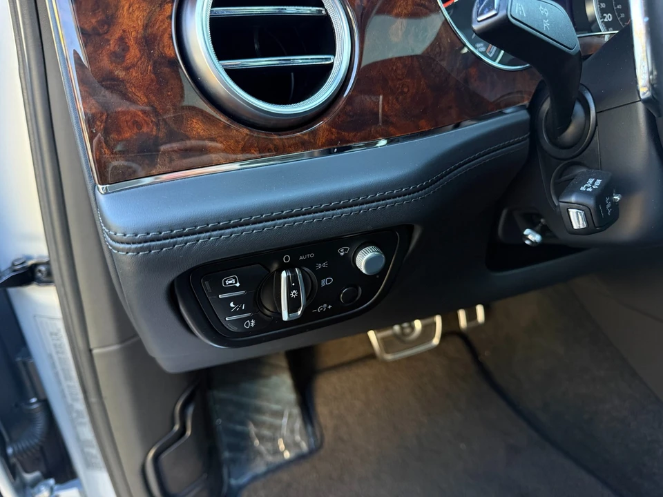 2018 Bentley Bentayga - Image 9 of 21