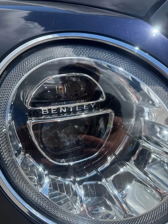 2018 Bentley Bentayga - Image 2 of 16