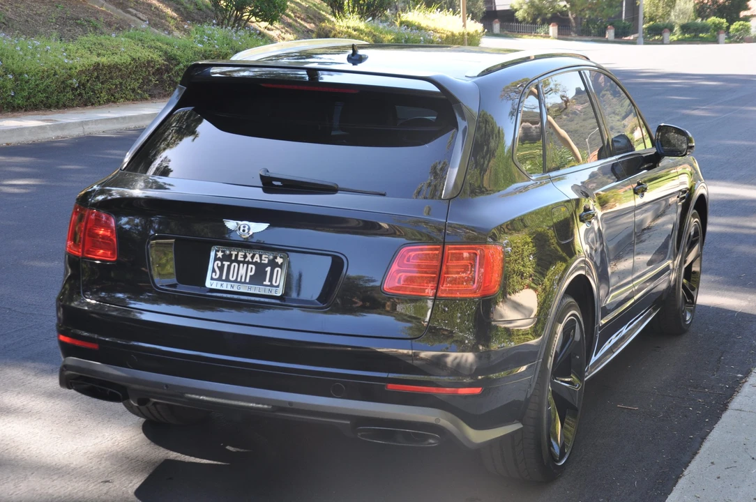 2018 Bentley Bentayga - Image 16 of 31
