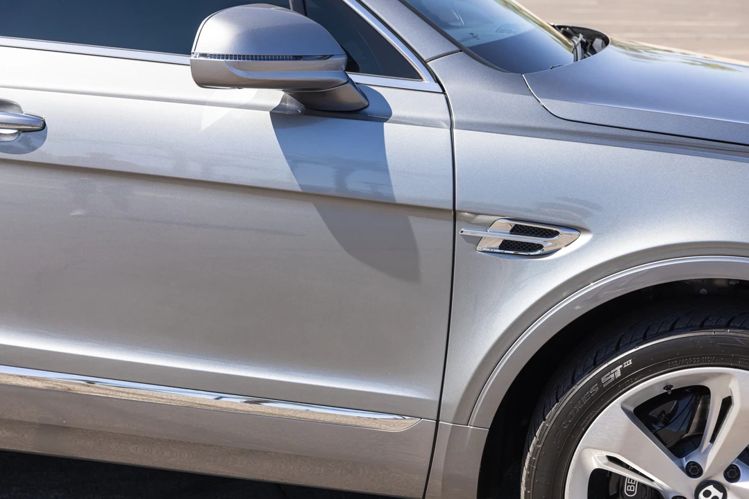 2018 Bentley Bentayga - Image 17 of 31