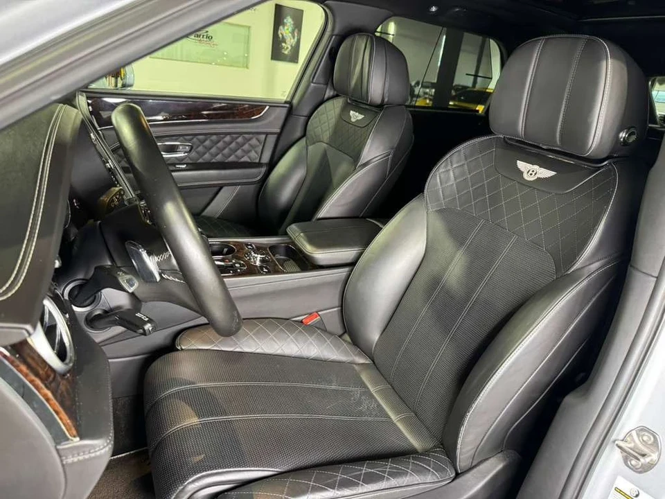 2018 Bentley Bentayga - Image 10 of 12
