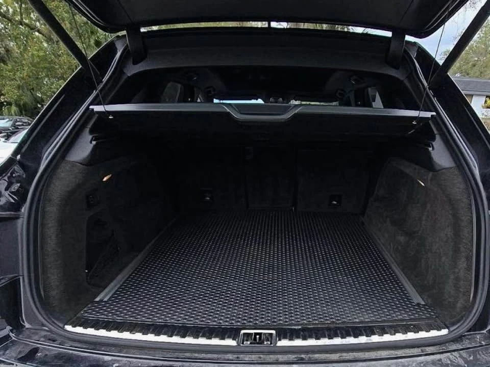 2018 Bentley Bentayga - Image 10 of 13