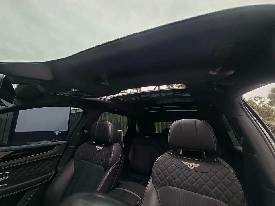 2018 Bentley Bentayga - Image 8 of 13