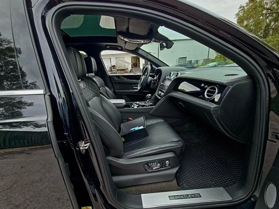 2018 Bentley Bentayga - Image 12 of 13