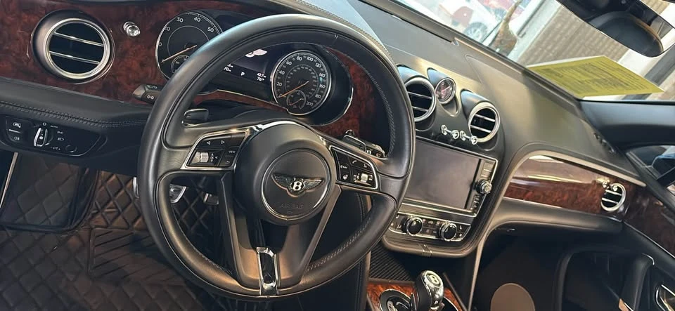 2018 Bentley Bentayga - Image 5 of 7