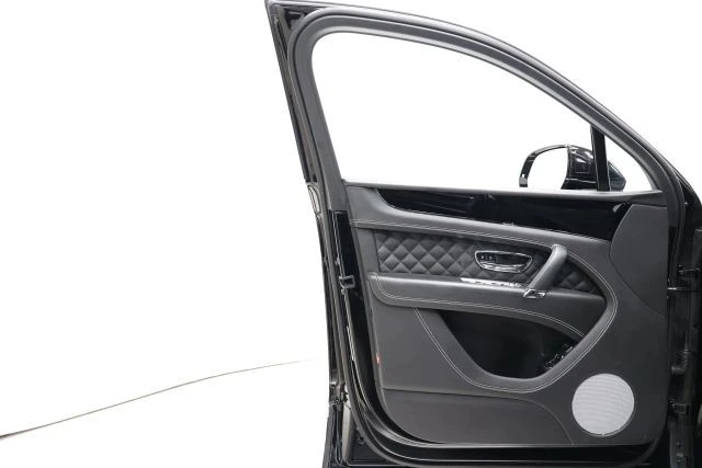 2018 Bentley Bentayga - Image 10 of 31