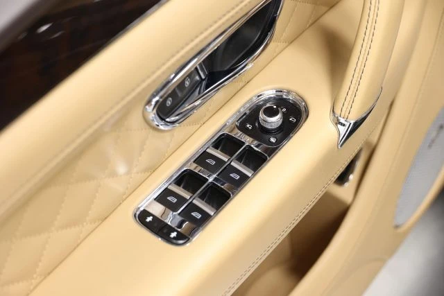 2018 Bentley Bentayga - Image 11 of 31