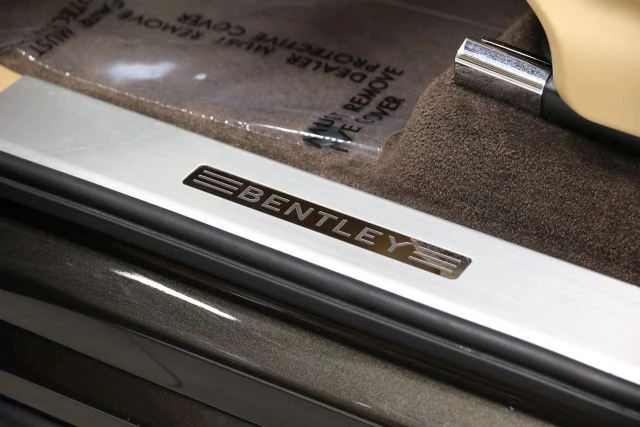2018 Bentley Bentayga - Image 15 of 31