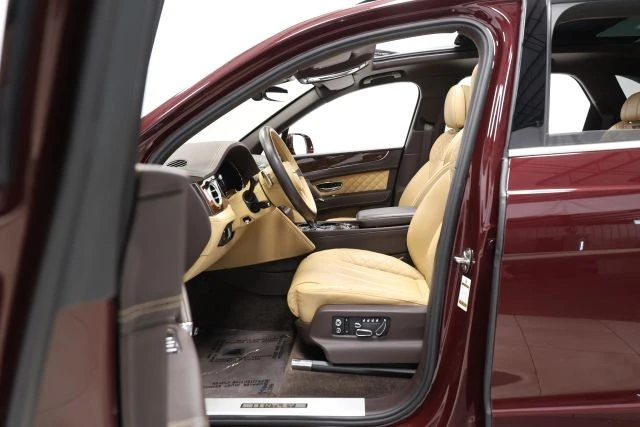 2018 Bentley Bentayga - Image 13 of 31