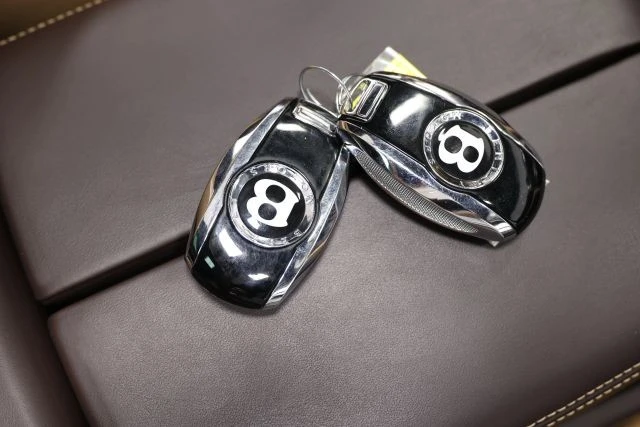 2018 Bentley Bentayga - Image 5 of 31