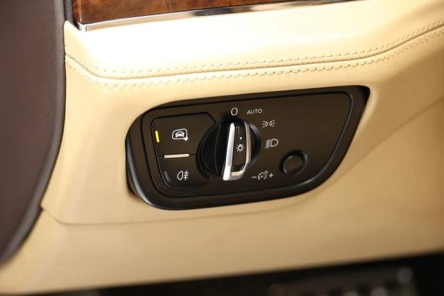 2018 Bentley Bentayga - Image 23 of 31