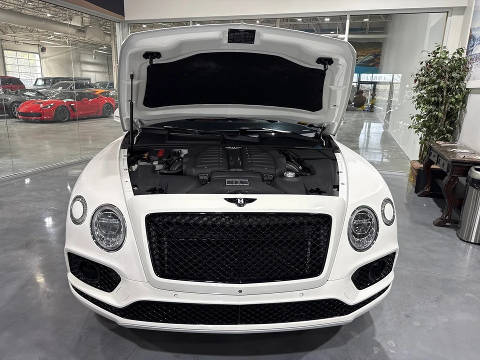 2018 Bentley Bentayga - Image 16 of 31